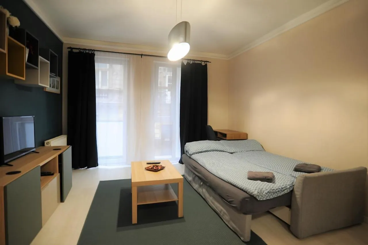 Lovely Apartment In The Heart Of Будапешт